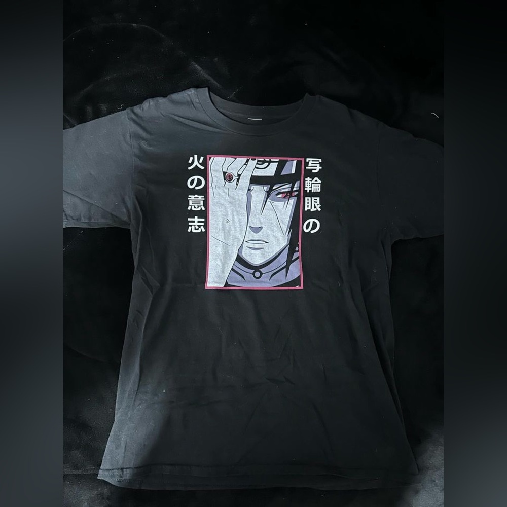 medium black men’s t-shirt